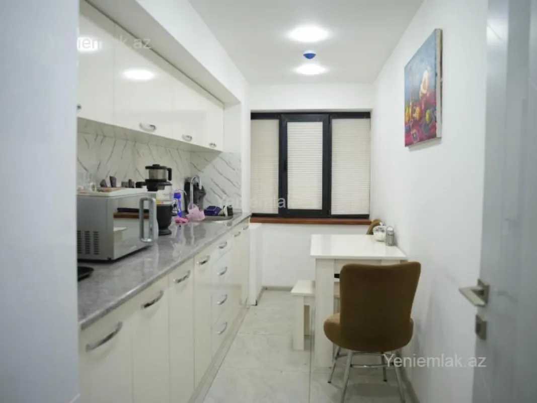 Satılır 5 otaqlı obyekt 170 m²