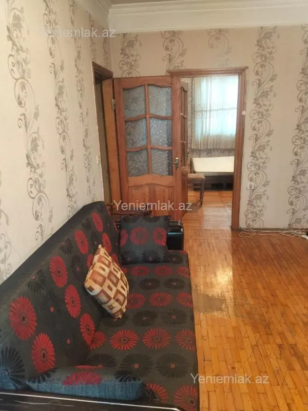 Satılır 2 otaqlı köhnə tikili 44 m²