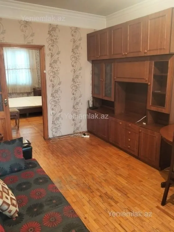 Satılır 2 otaqlı köhnə tikili 44 m²