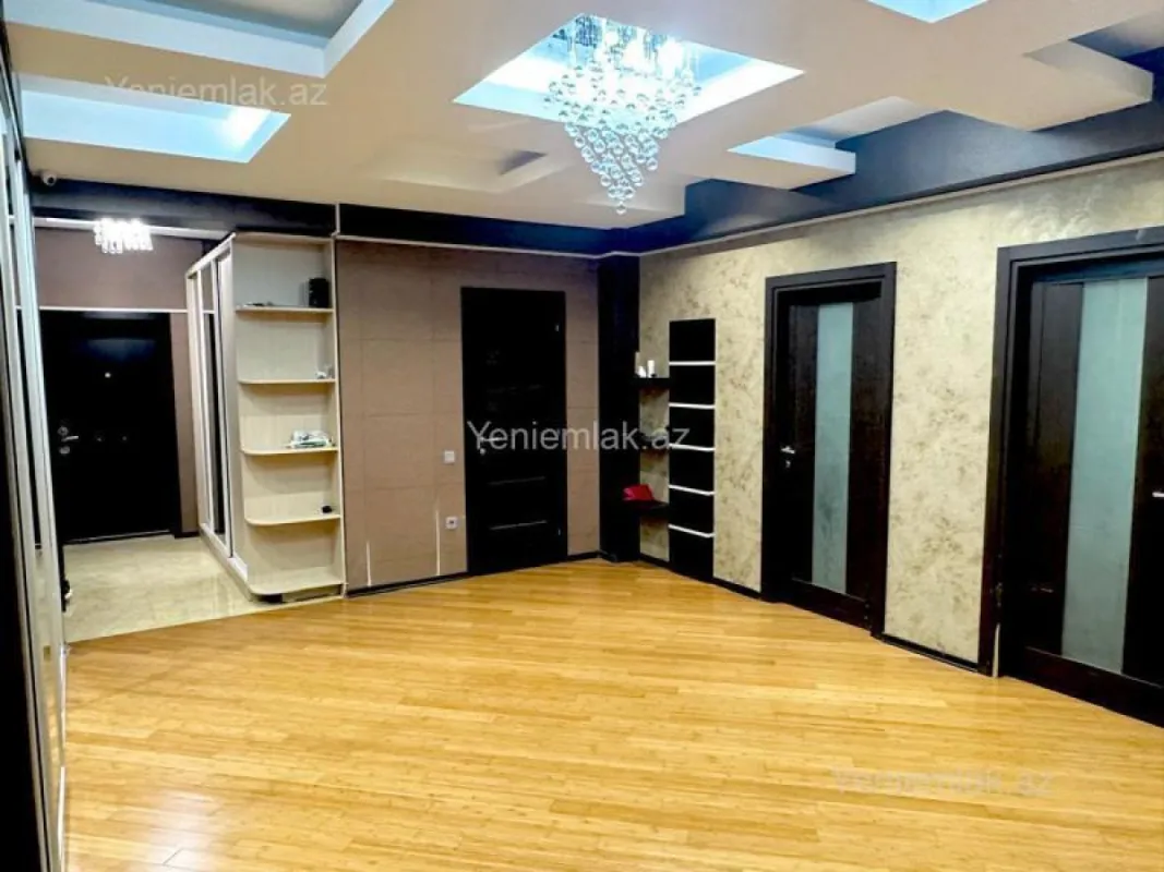 Satılır 3 otaqlı yeni tikili 170 m²