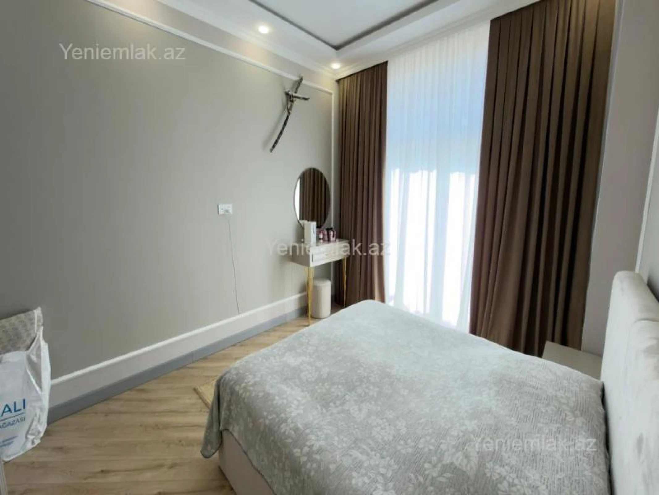 Satılır 2 otaqlı yeni tikili 89 m²