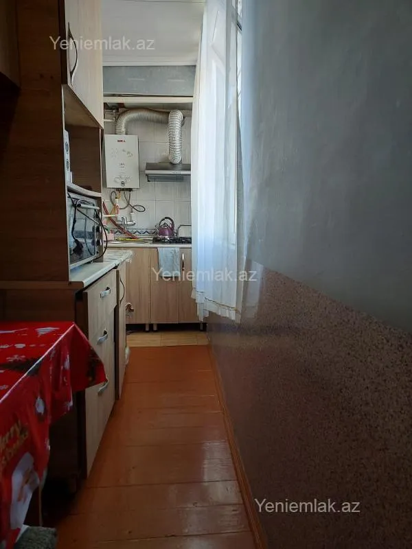 Satılır 3 otaqlı köhnə tikili 65 m²