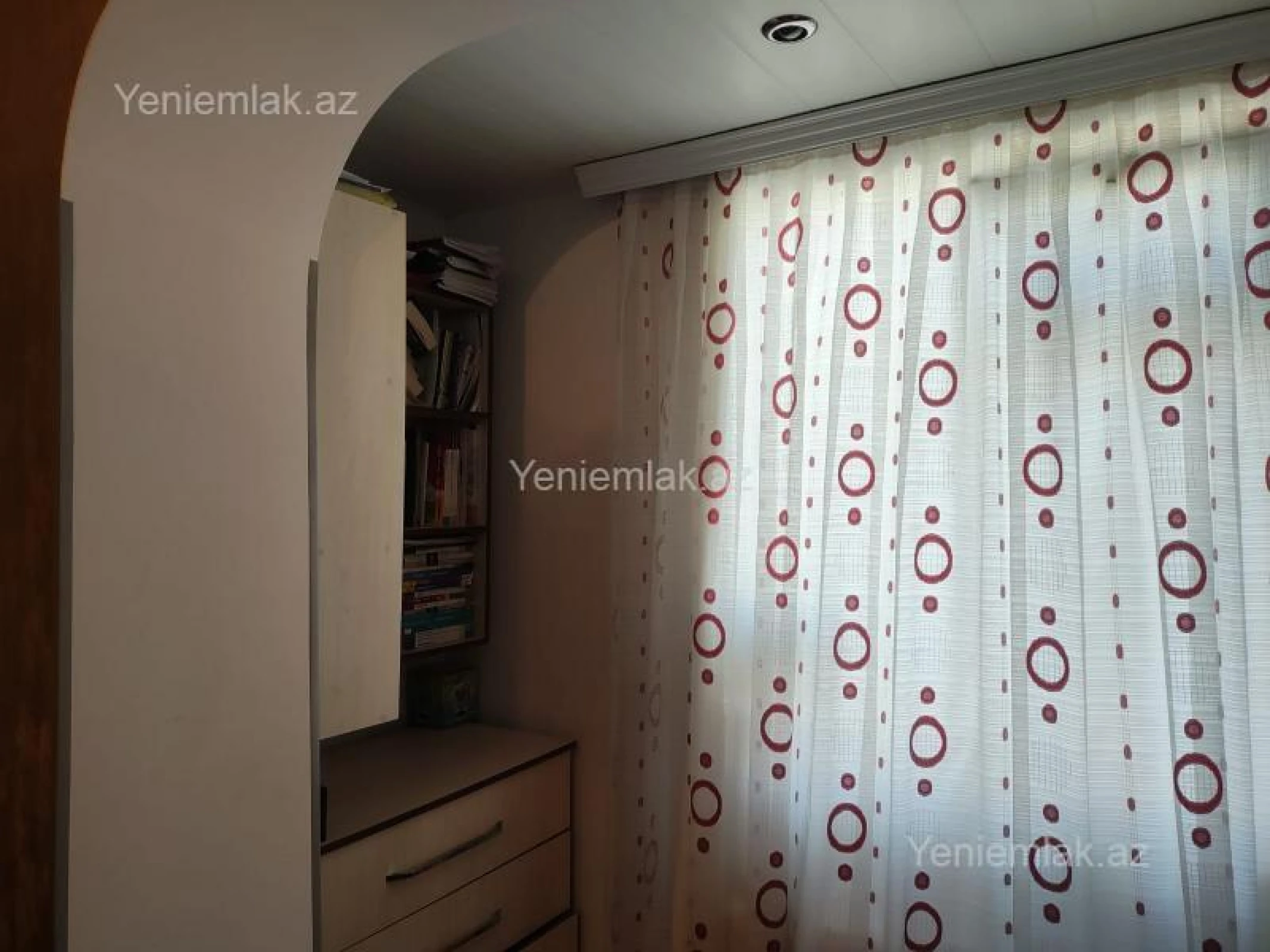 Satılır 3 otaqlı köhnə tikili 65 m²