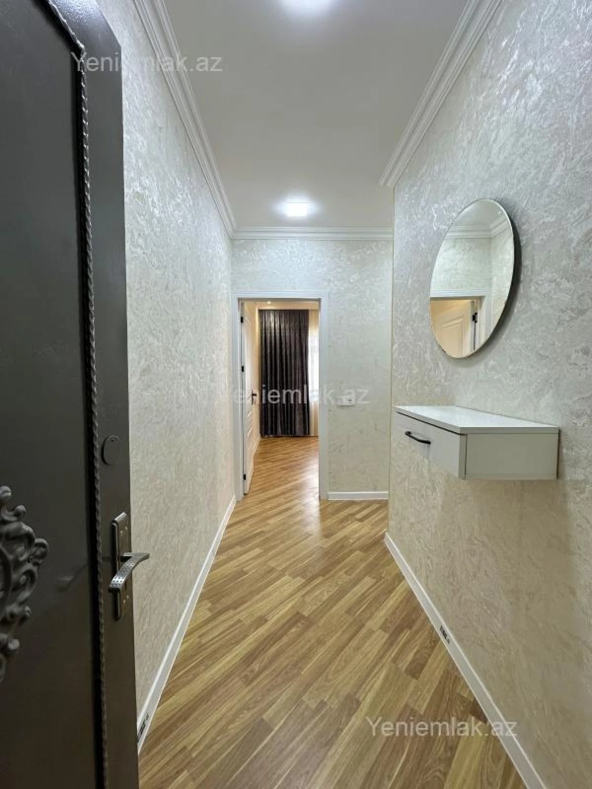 Satılır 1 otaqlı köhnə tikili 40 m²