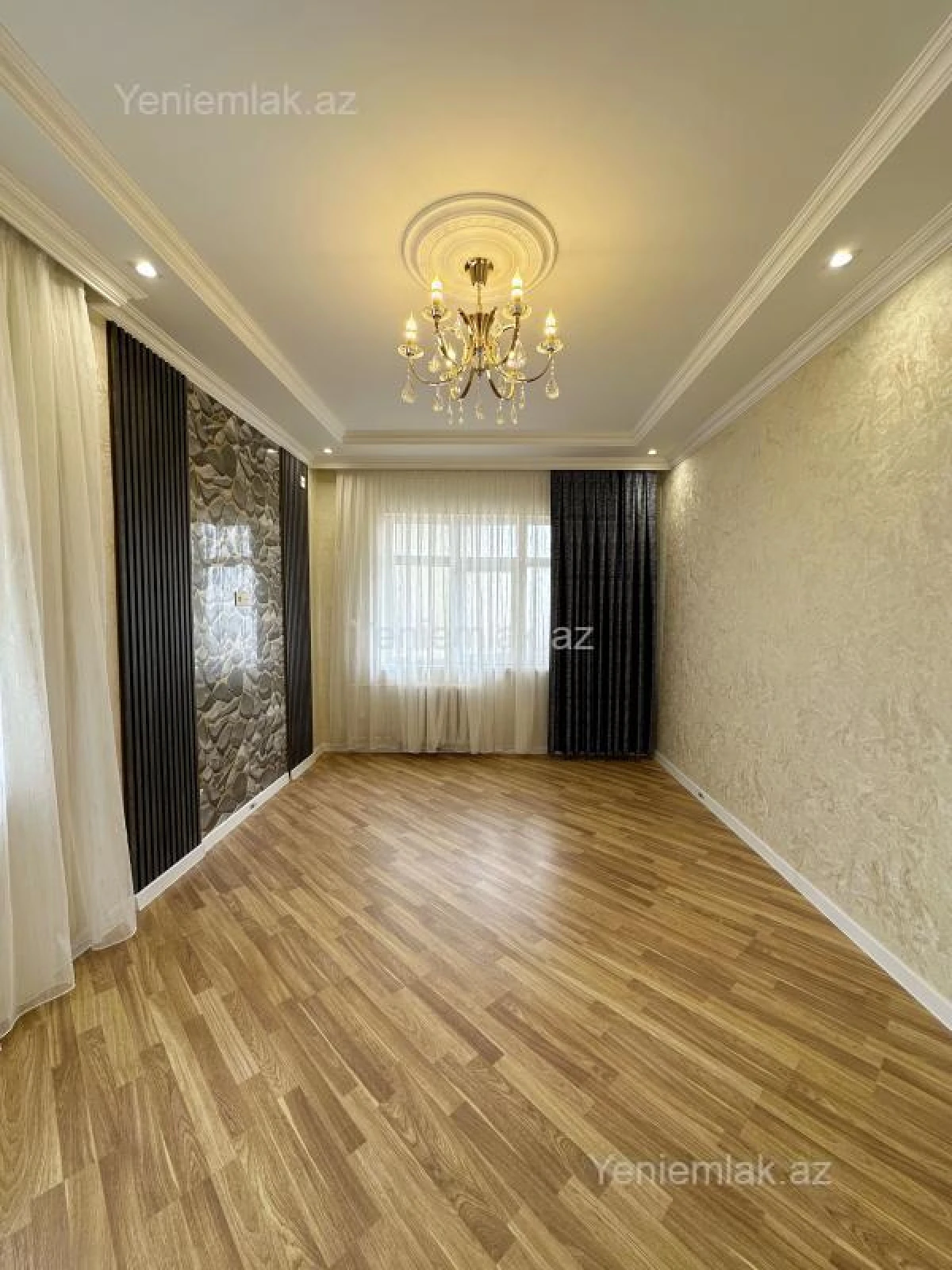 Satılır 1 otaqlı köhnə tikili 40 m²