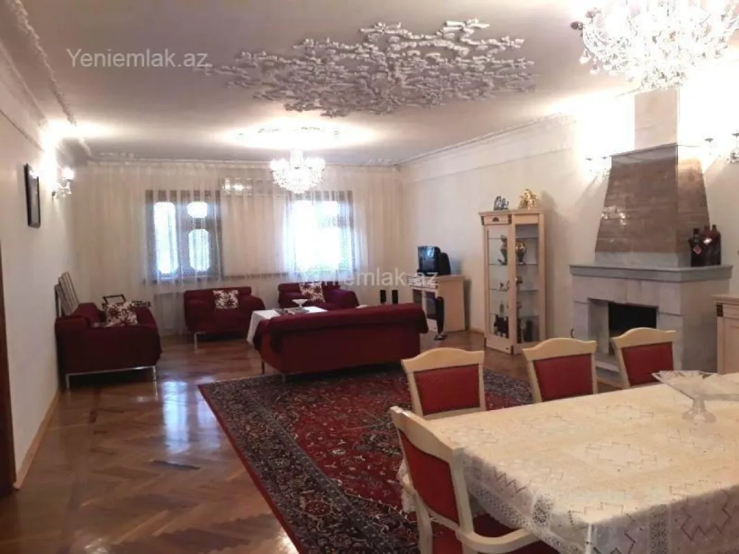 Satılır 8 otaqlı həyət evi 850 m²