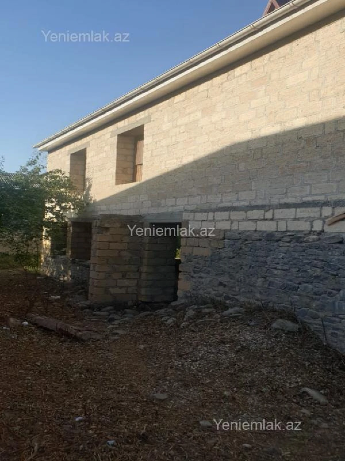 Satılır 5 otaqlı həyət evi 320 m²
