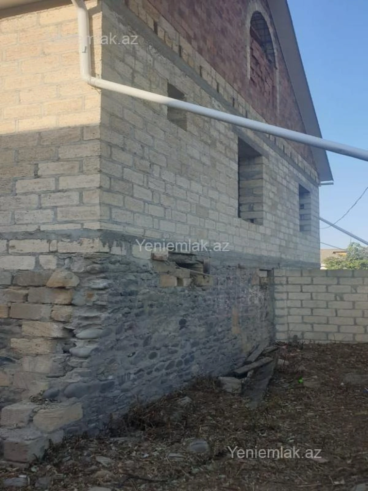 Satılır 5 otaqlı həyət evi 320 m²