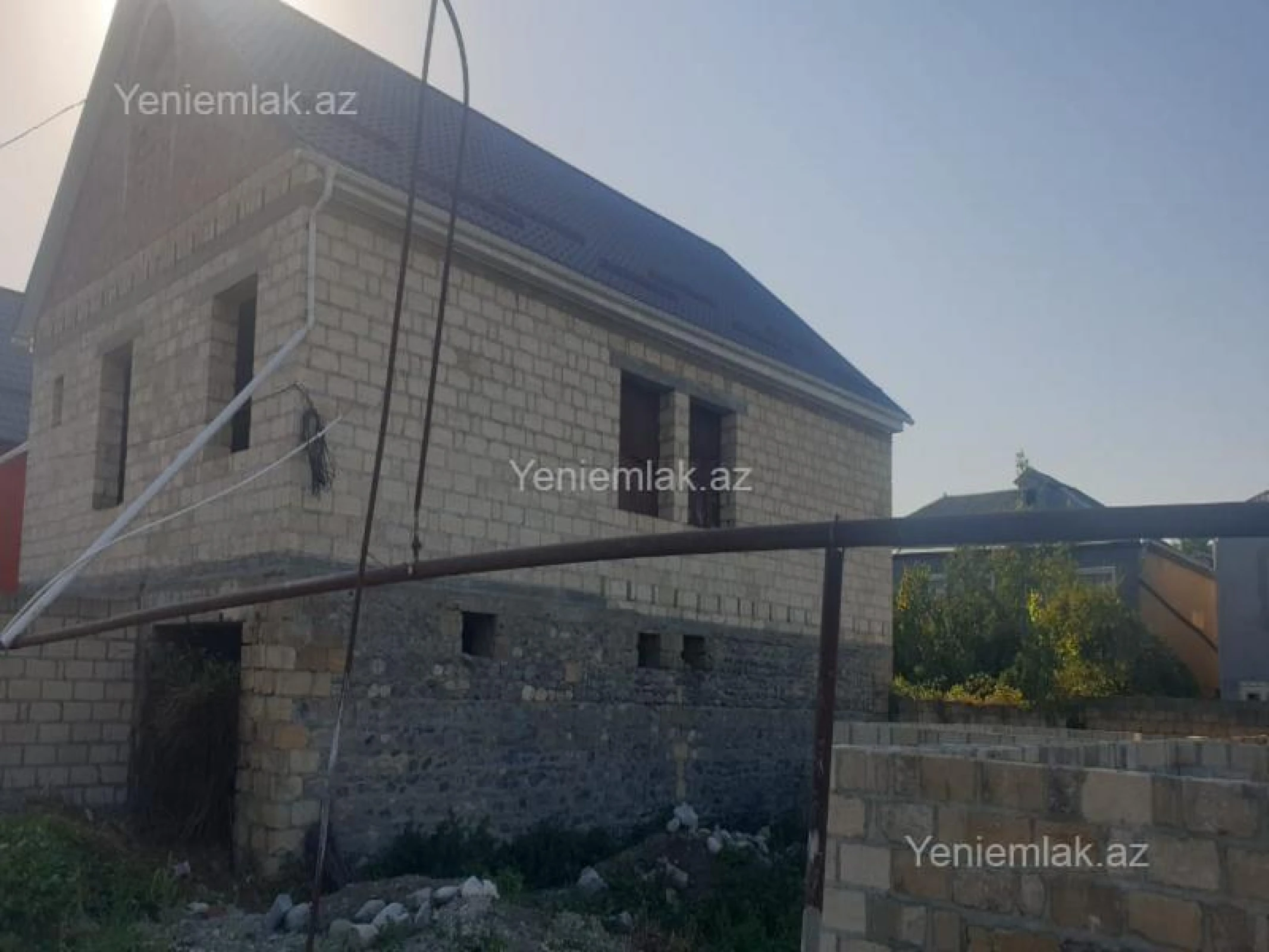 Satılır 5 otaqlı həyət evi 320 m²