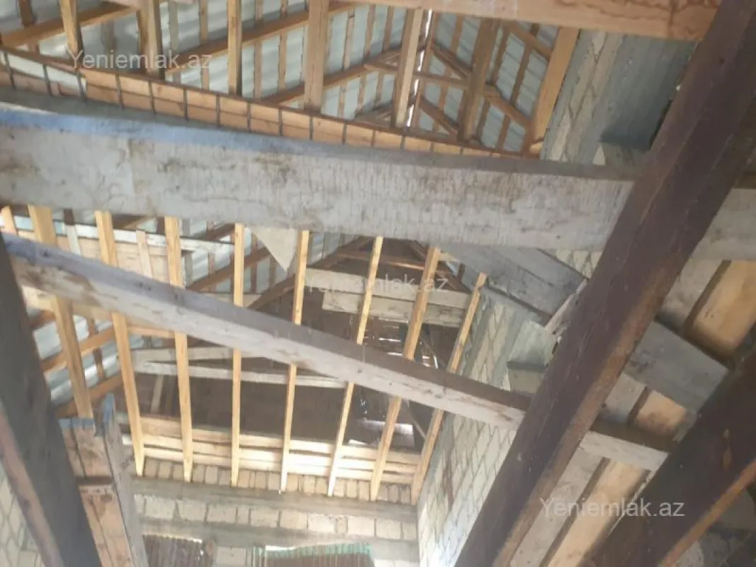 Satılır 5 otaqlı həyət evi 320 m²