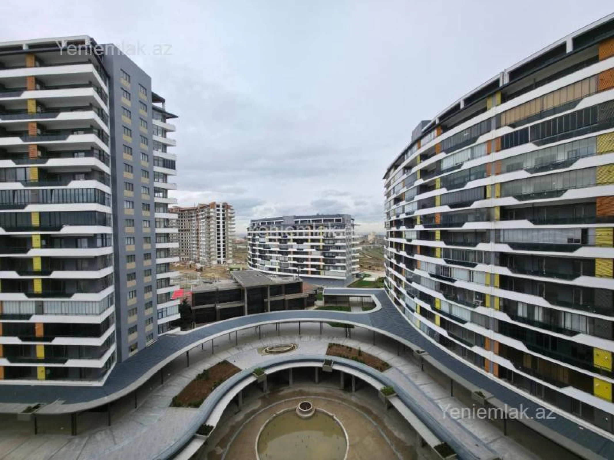 Satılır 2 otaqlı yeni tikili 114.6 m²