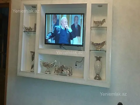 Satılır 5 otaqlı həyət evi 318 m²