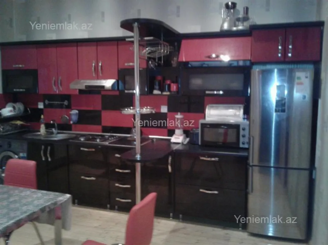 Satılır 5 otaqlı həyət evi 318 m²