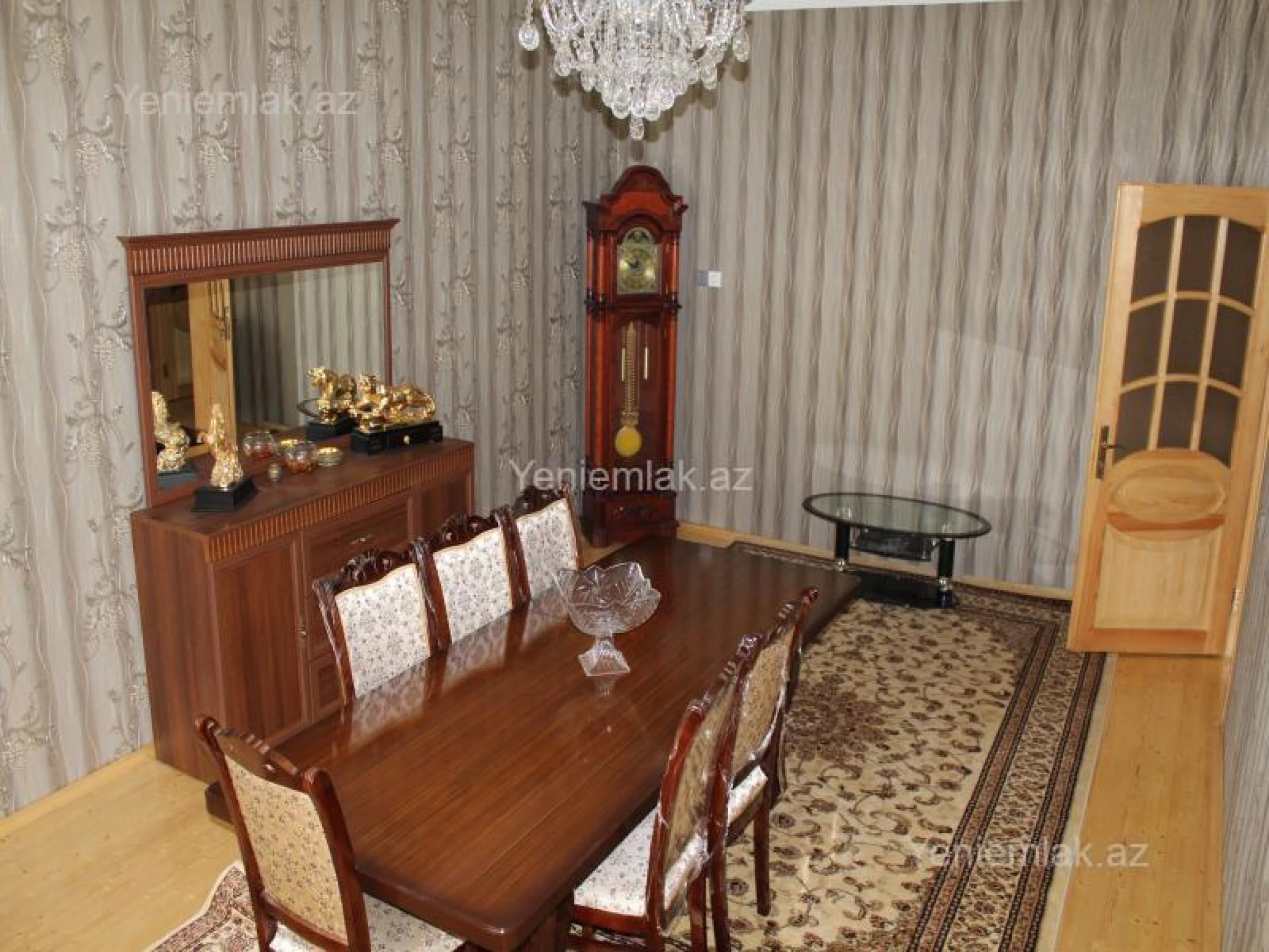 Satılır 5 otaqlı həyət evi 318 m²