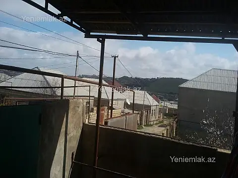 Satılır 5 otaqlı həyət evi 318 m²
