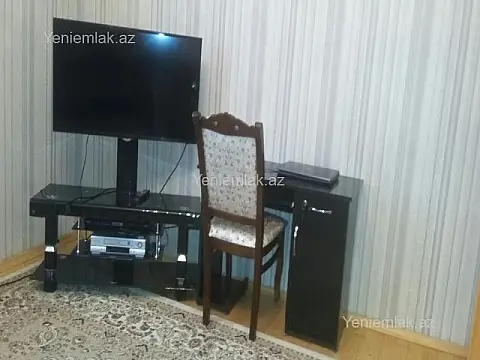 Satılır 5 otaqlı həyət evi 318 m²