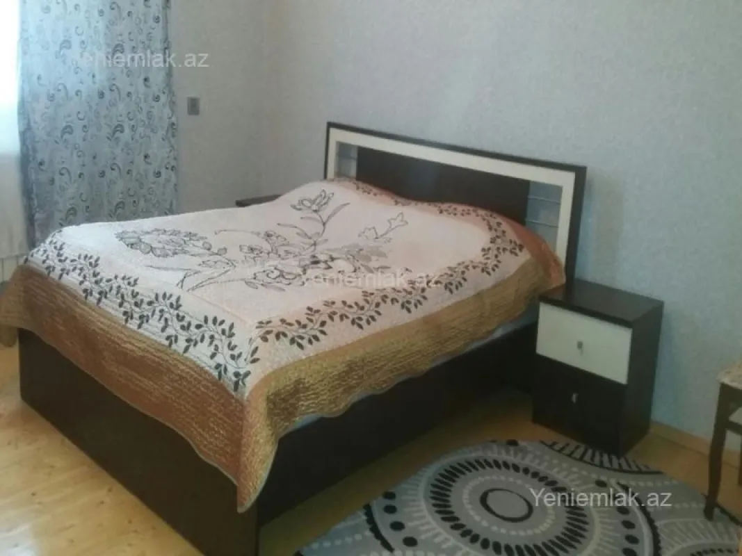 Satılır 5 otaqlı həyət evi 318 m²