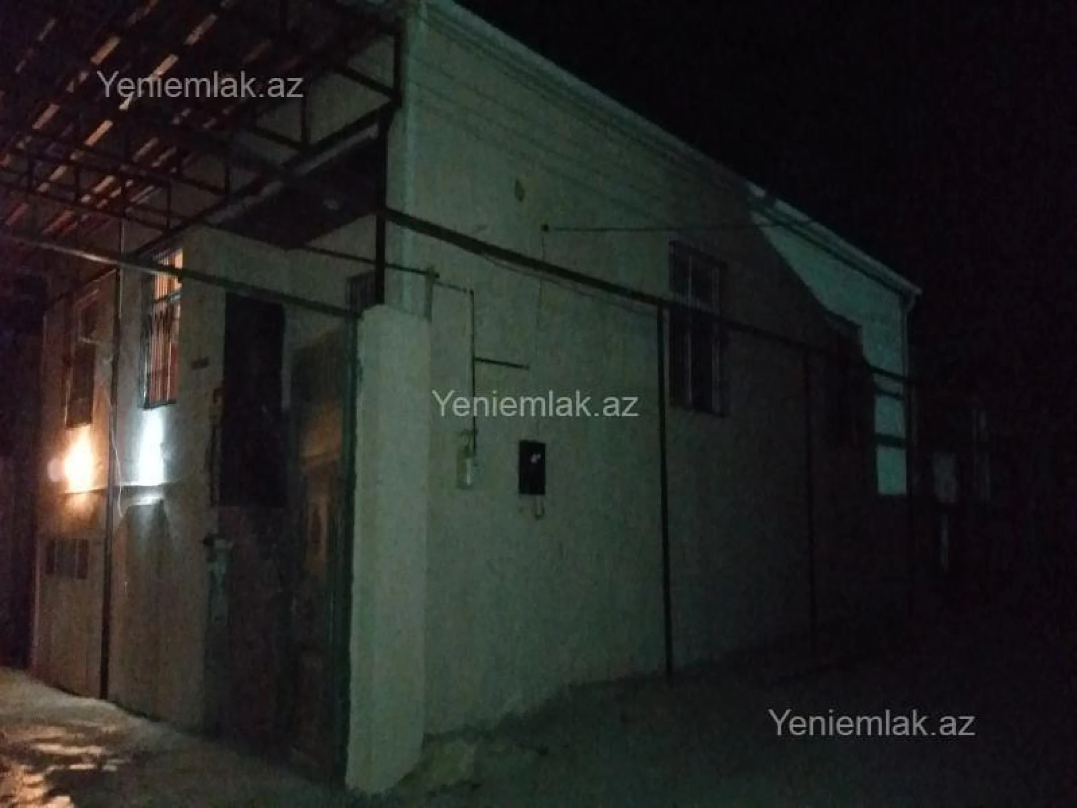 Satılır 5 otaqlı həyət evi 318 m²