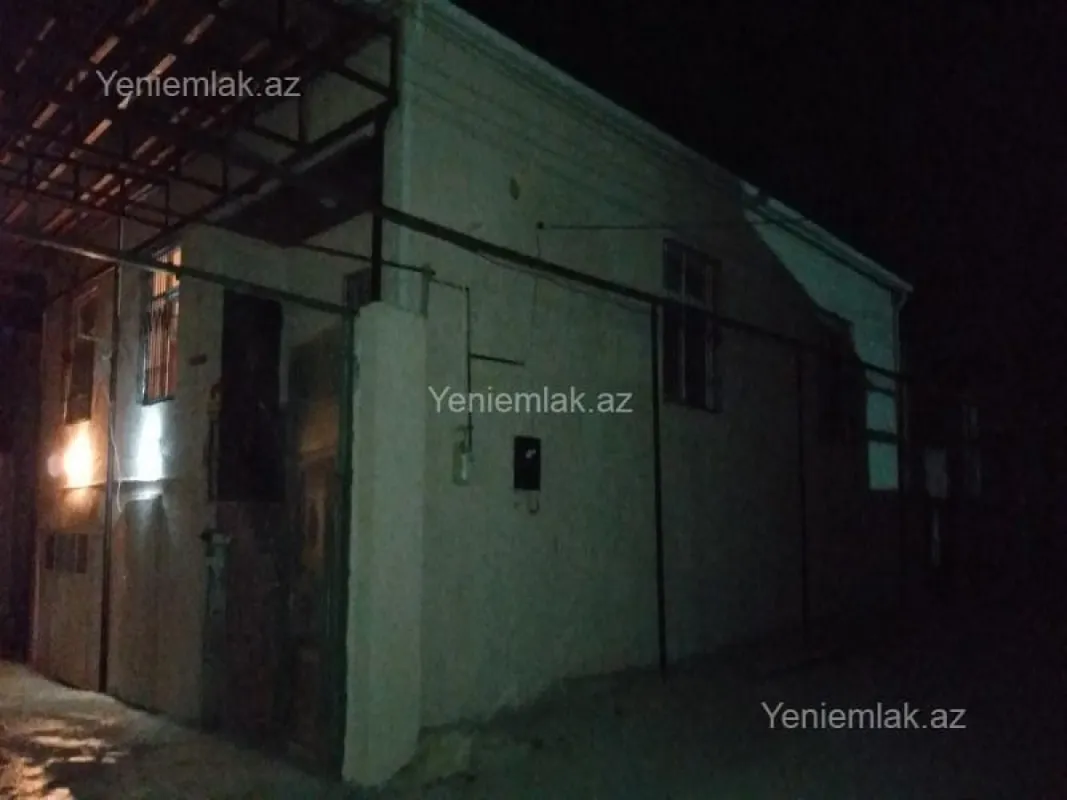 Satılır 5 otaqlı həyət evi 318 m²