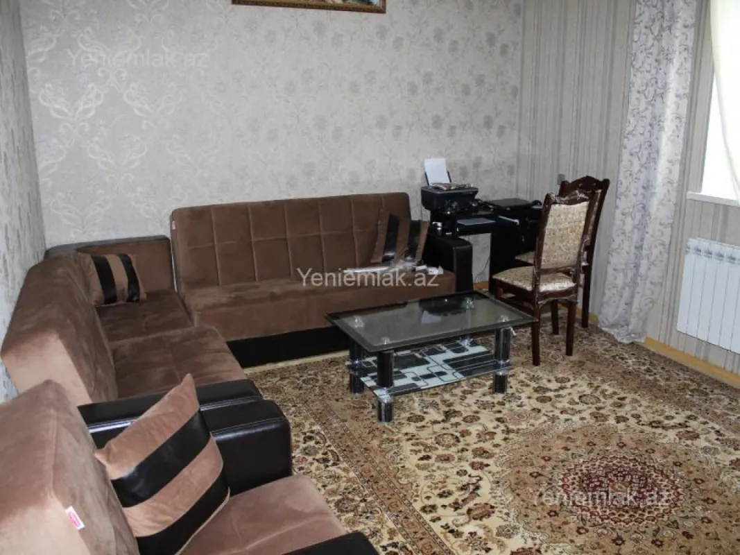 Satılır 5 otaqlı həyət evi 318 m²