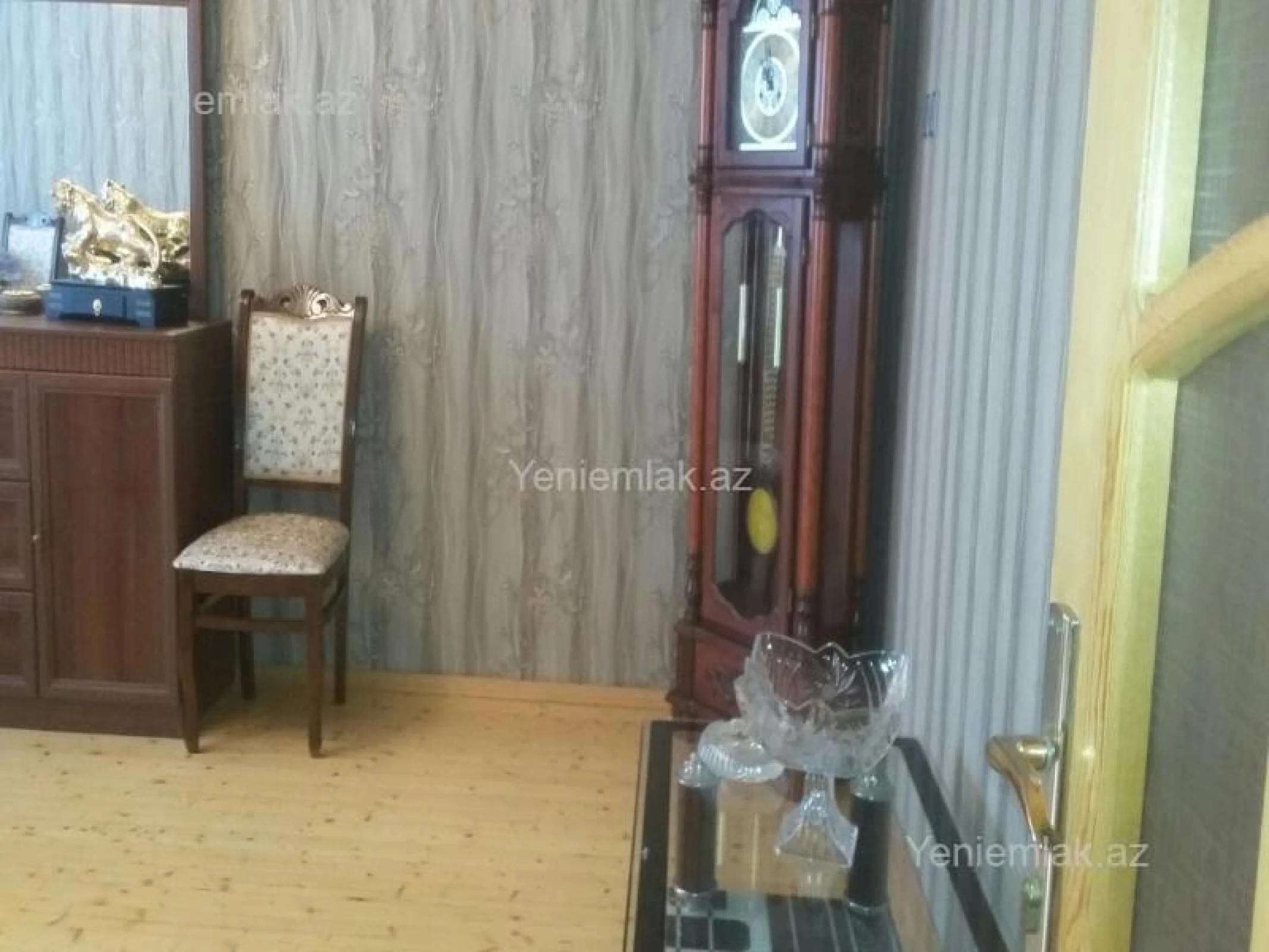 Satılır 5 otaqlı həyət evi 318 m²