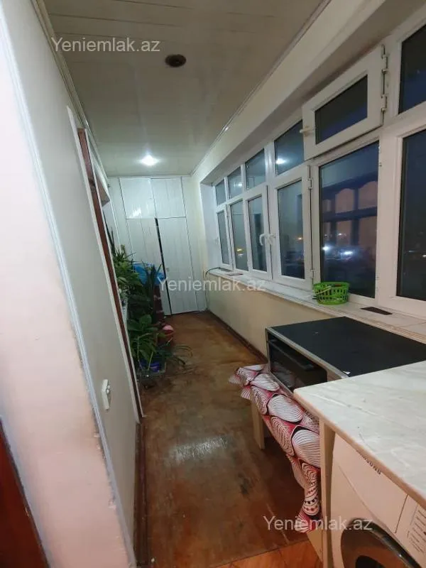 Satılır 3 otaqlı köhnə tikili 80 m²