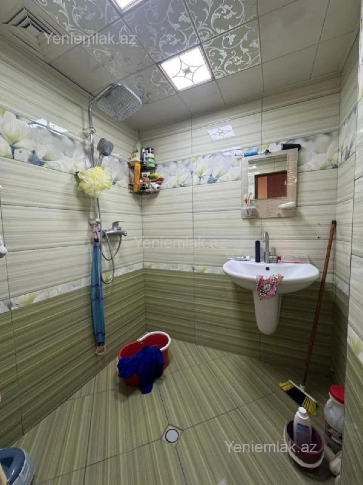 Satılır 4 otaqlı köhnə tikili 85 m²