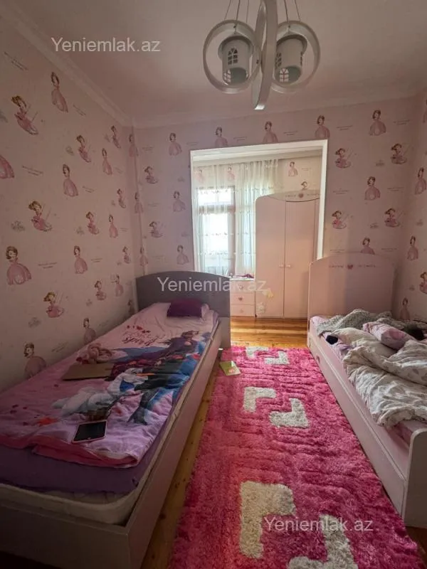 Satılır 4 otaqlı köhnə tikili 85 m²