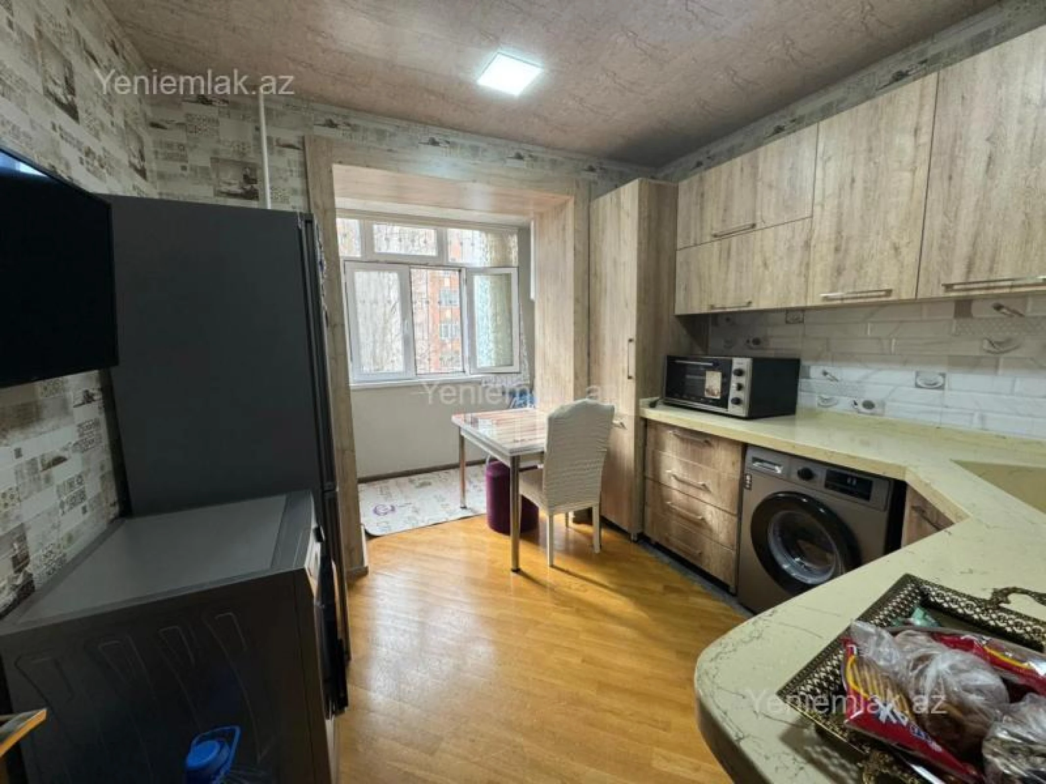 Satılır 4 otaqlı köhnə tikili 85 m²