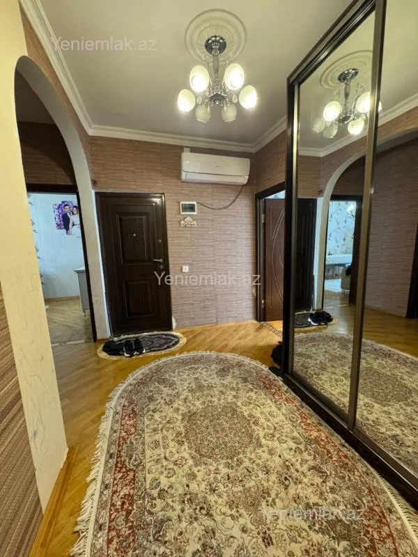 Satılır 4 otaqlı köhnə tikili 85 m²