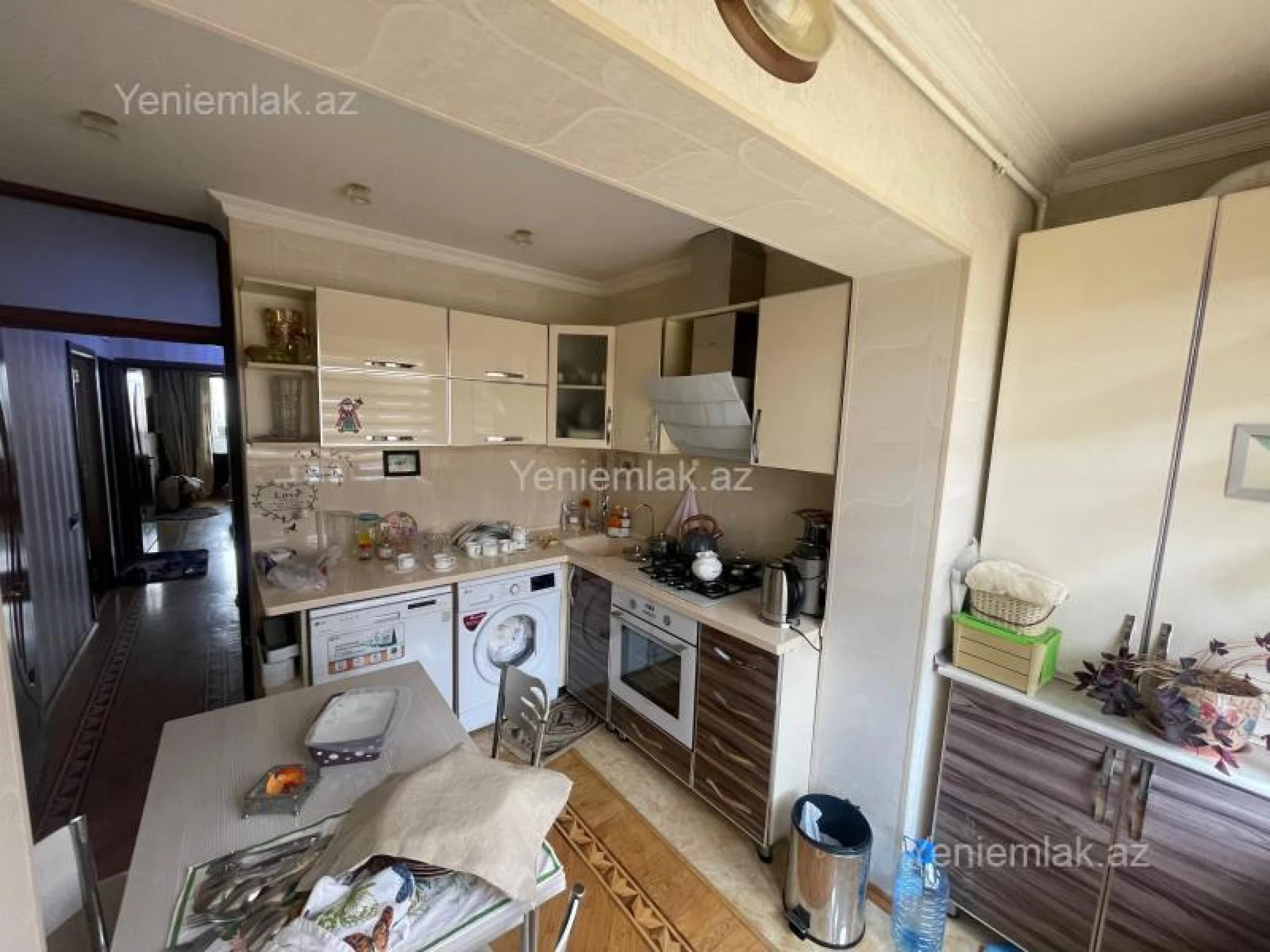 Satılır 2 otaqlı köhnə tikili 56 m²