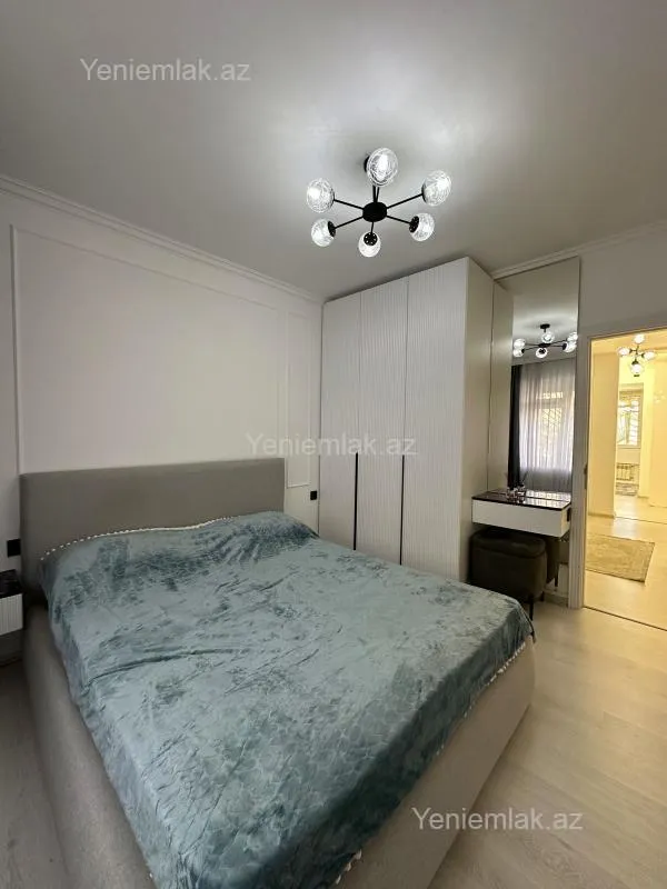 Satılır 2 otaqlı köhnə tikili 55 m²
