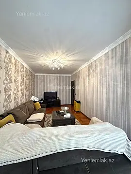 Satılır 3 otaqlı köhnə tikili 80 m²