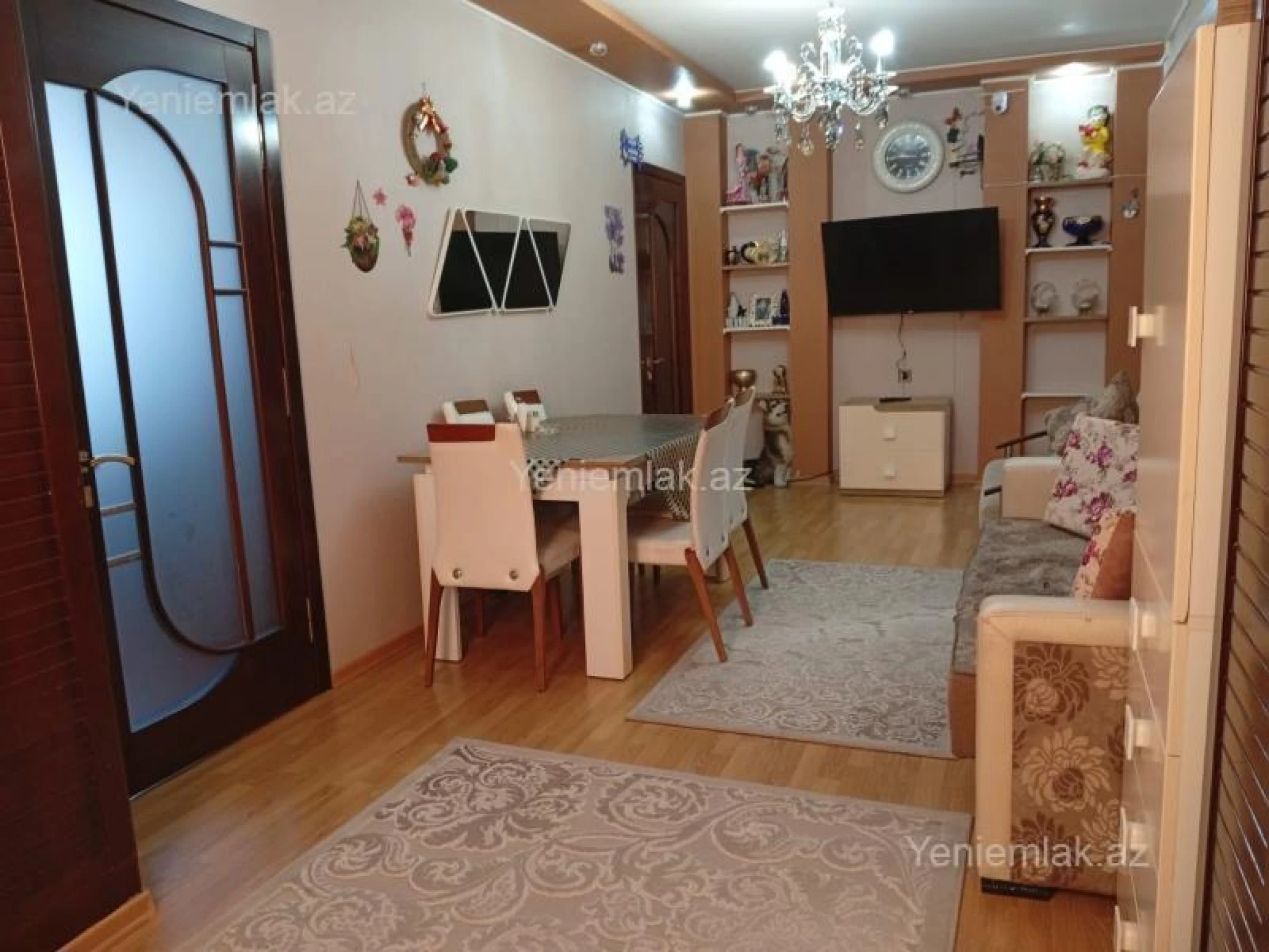 Satılır 2 otaqlı köhnə tikili 55 m²