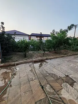 Satılır 5 otaqlı həyət evi 200 m²