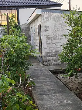 Satılır 5 otaqlı həyət evi 200 m²