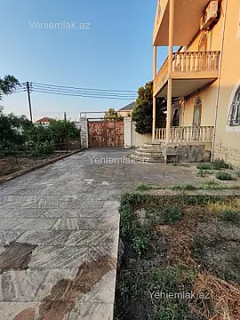 Satılır 5 otaqlı həyət evi 200 m²