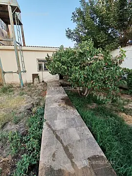 Satılır 5 otaqlı həyət evi 200 m²