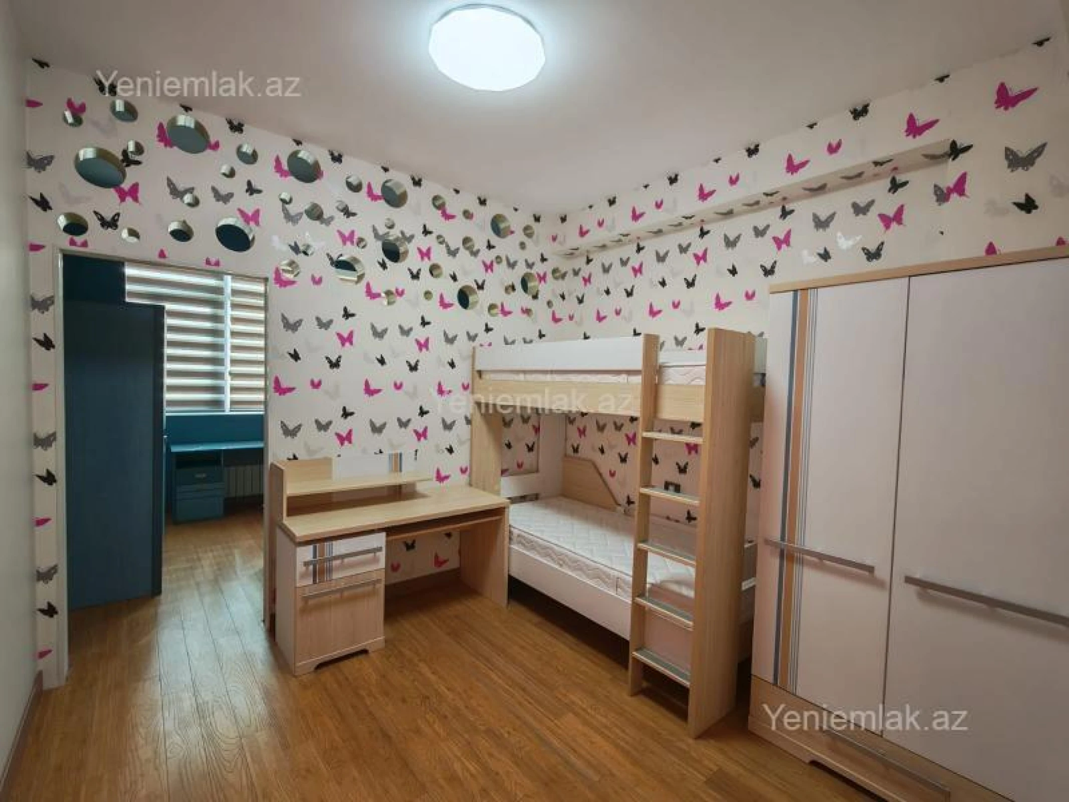 Satılır 4 otaqlı yeni tikili 185 m²