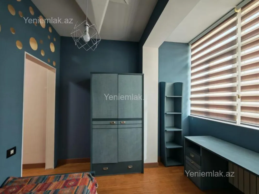 Satılır 4 otaqlı yeni tikili 185 m²