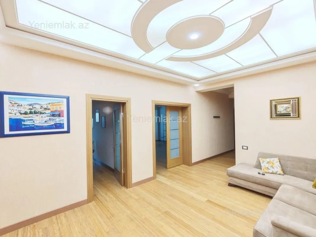 Satılır 4 otaqlı yeni tikili 185 m²