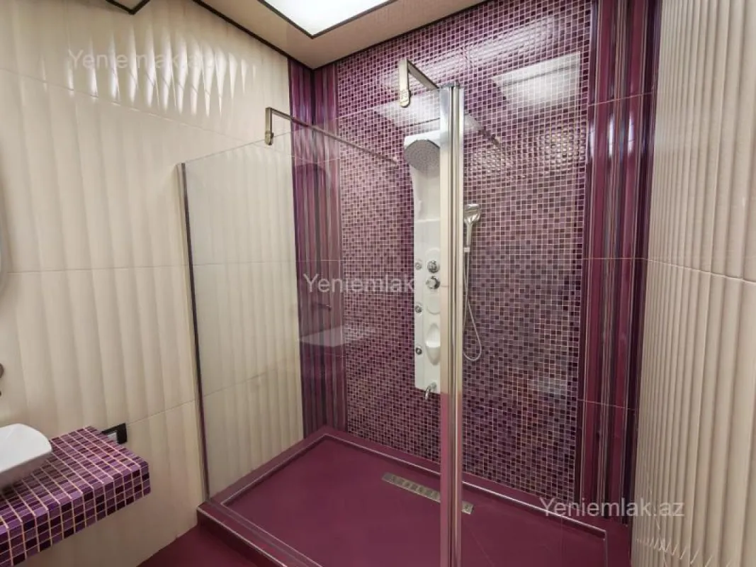 Satılır 4 otaqlı yeni tikili 185 m²