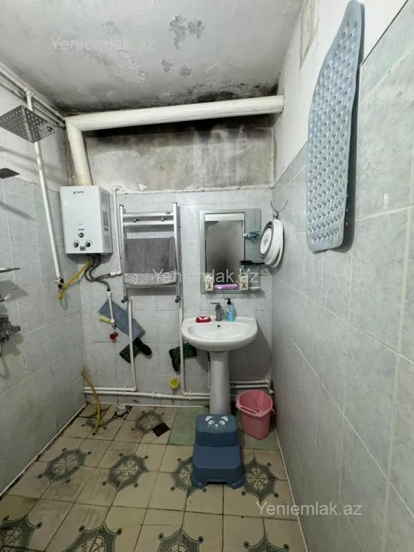 Satılır 2 otaqlı köhnə tikili 51 m²