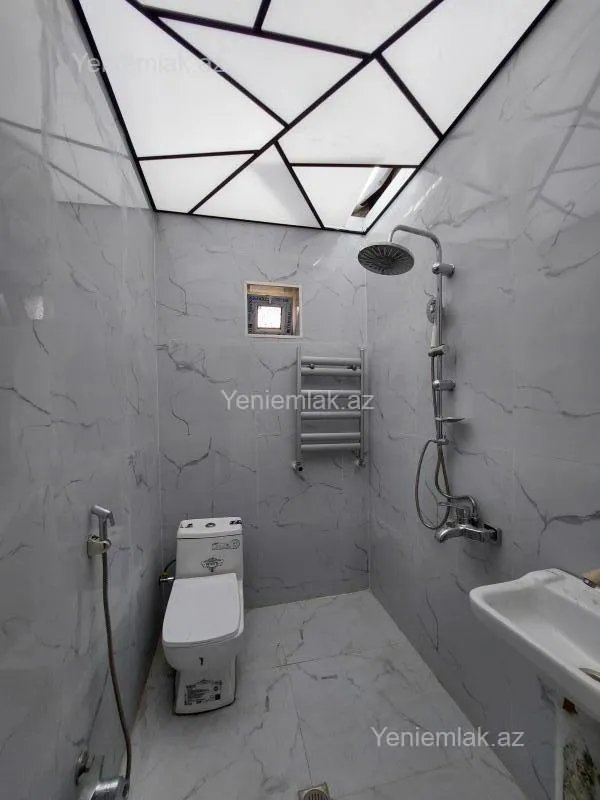 Satılır 3 otaqlı həyət evi 100 m²