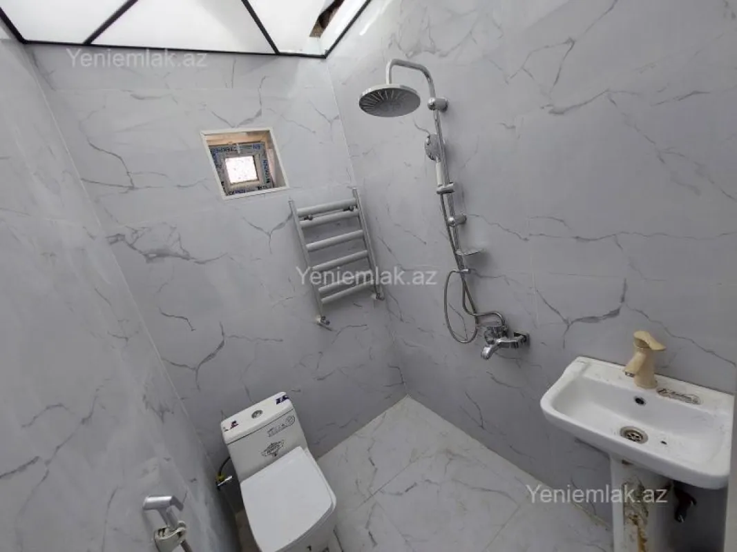 Satılır 3 otaqlı həyət evi 100 m²