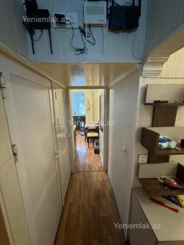 Satılır 2 otaqlı köhnə tikili 60 m²