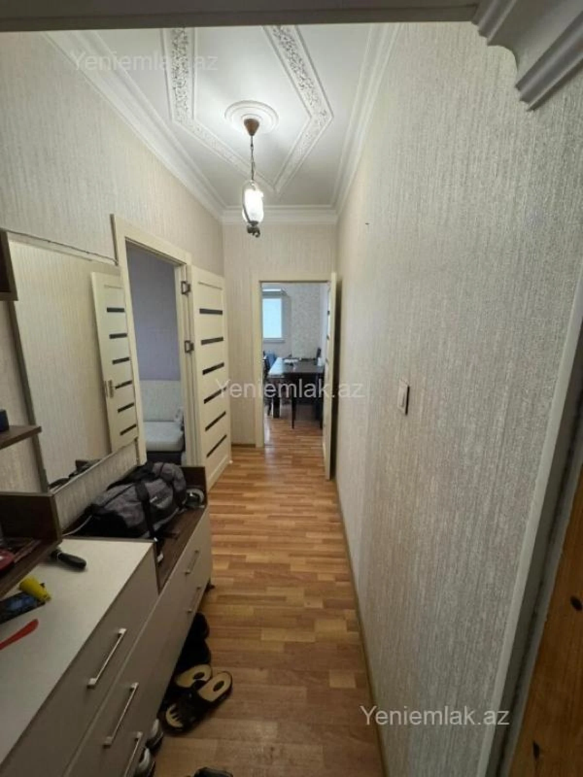 Satılır 2 otaqlı köhnə tikili 60 m²