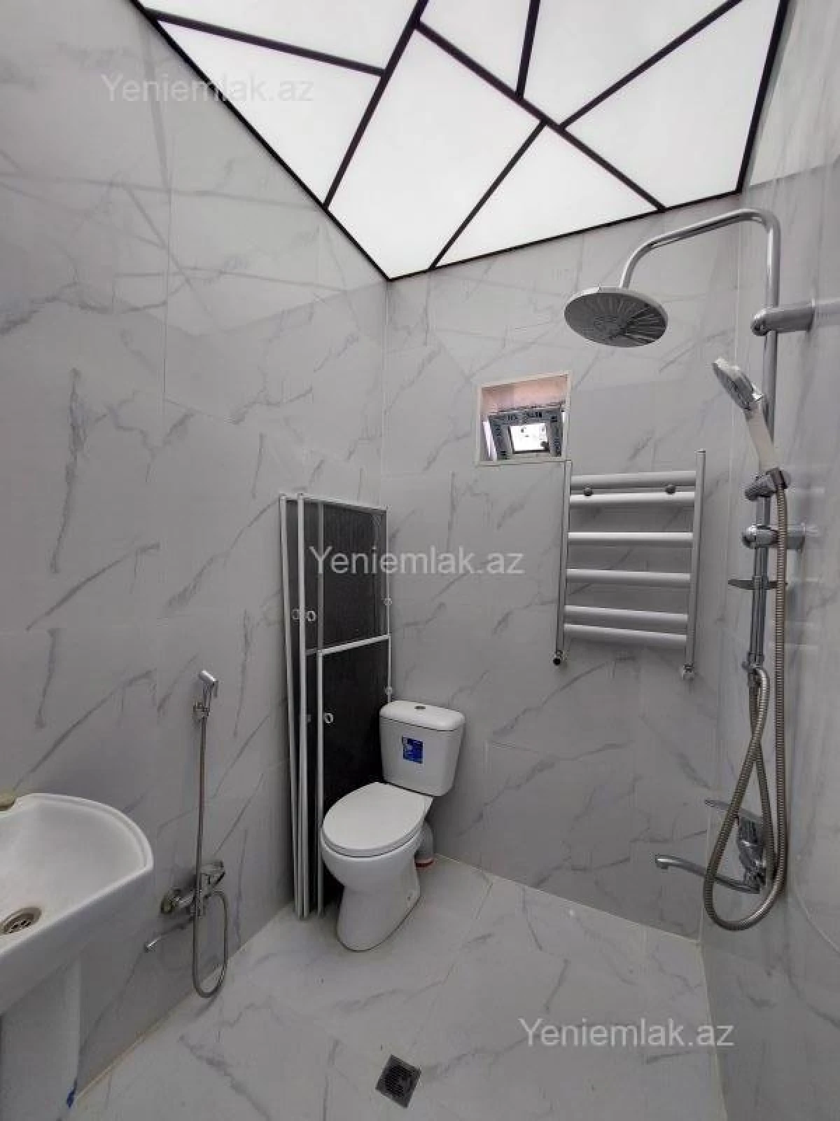 Satılır 3 otaqlı həyət evi 100 m²