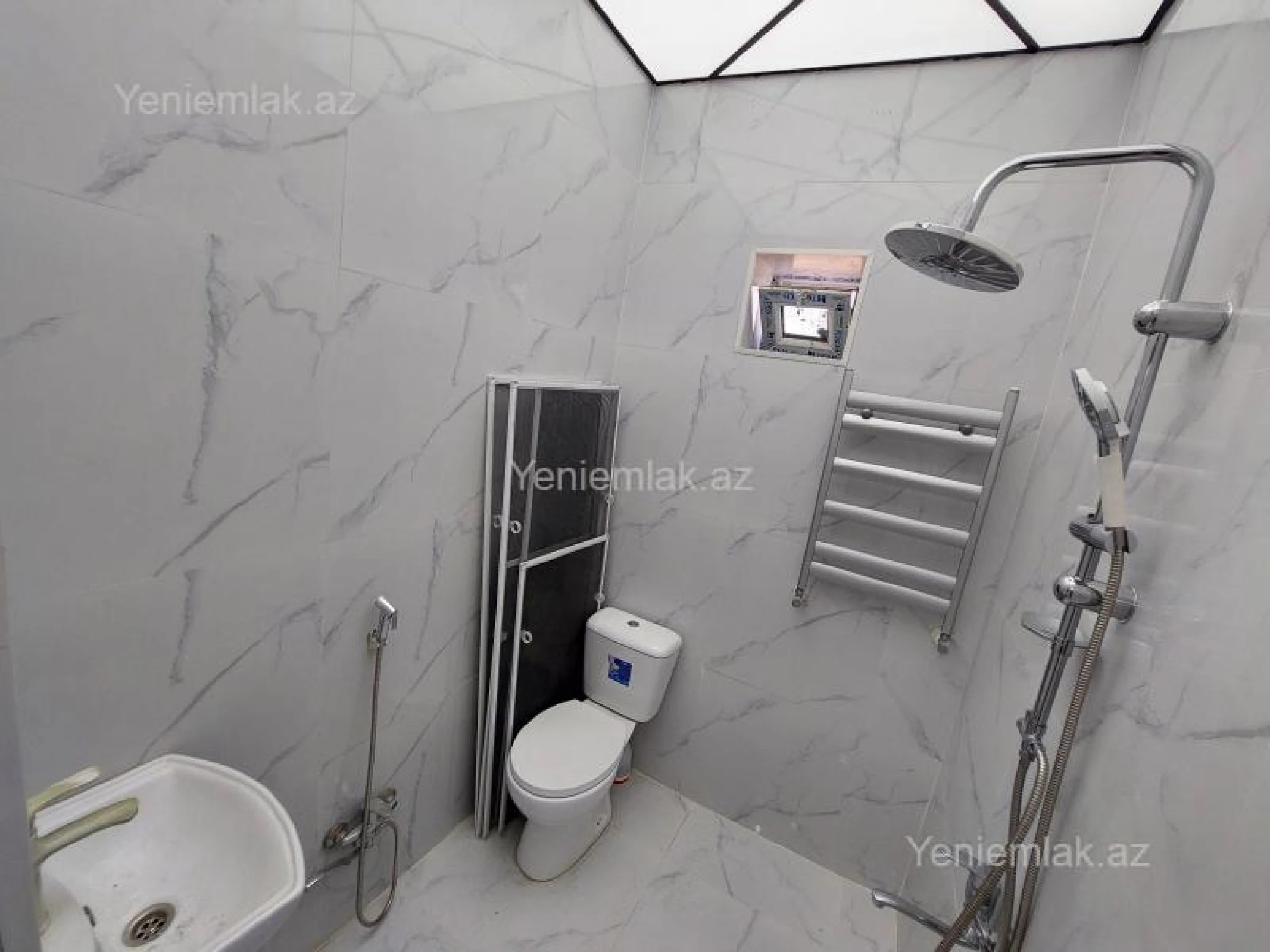 Satılır 3 otaqlı həyət evi 100 m²