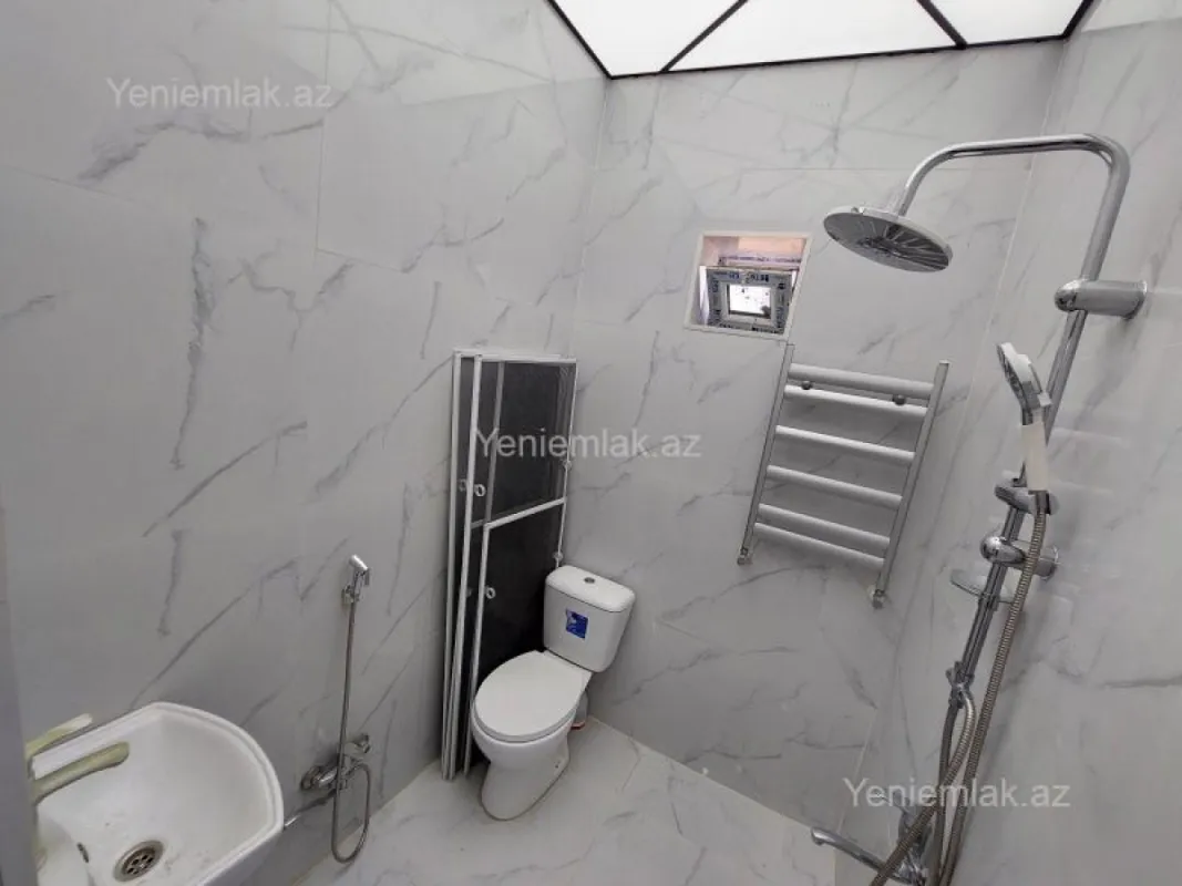 Satılır 3 otaqlı həyət evi 100 m²